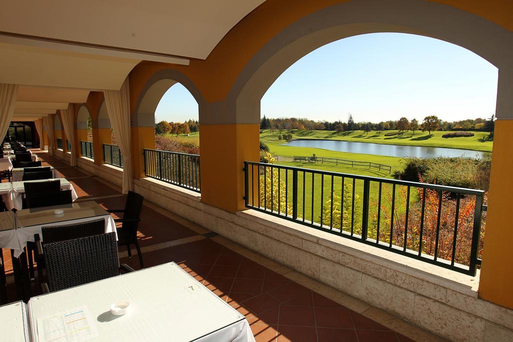 Le Robinie Golf & Resort Solbiate Olona Exterior foto